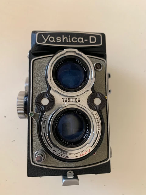 Cámara Yashica-D TLR