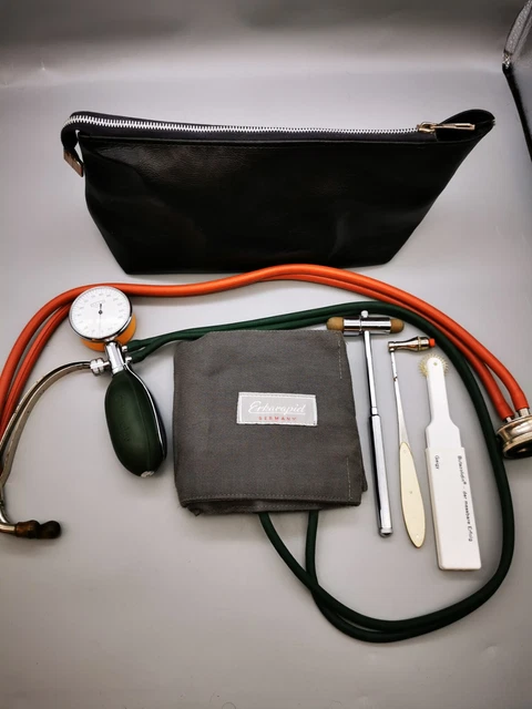 ERKA  Blutdruckmessgerät mit Etui  Erkameter mit Tasche, Stethoskop und Zubehör