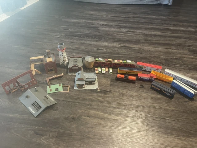 Lot Ho Scale Engines Tyco Bachmann Lionel Model Buildings Ma’s Place Chessie