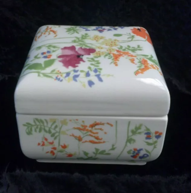 Belle boîte à boissons Elizabeth Arden Japon rangement florale multicolore écuc 2