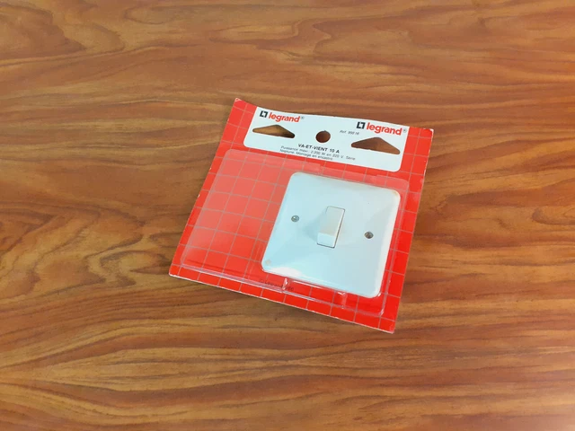 Lot Interrupteurs LEGRAND NEPTUNE - 2 Va-et-vient + 1 Poussoir - Occasion