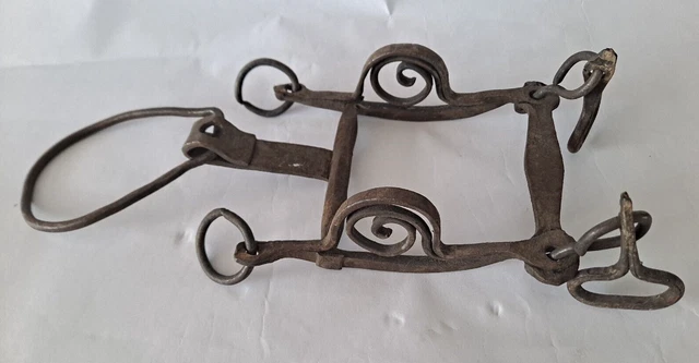 Ancien Mors De Cheval En Fer Forgé - Pièce D'époque à Identifier