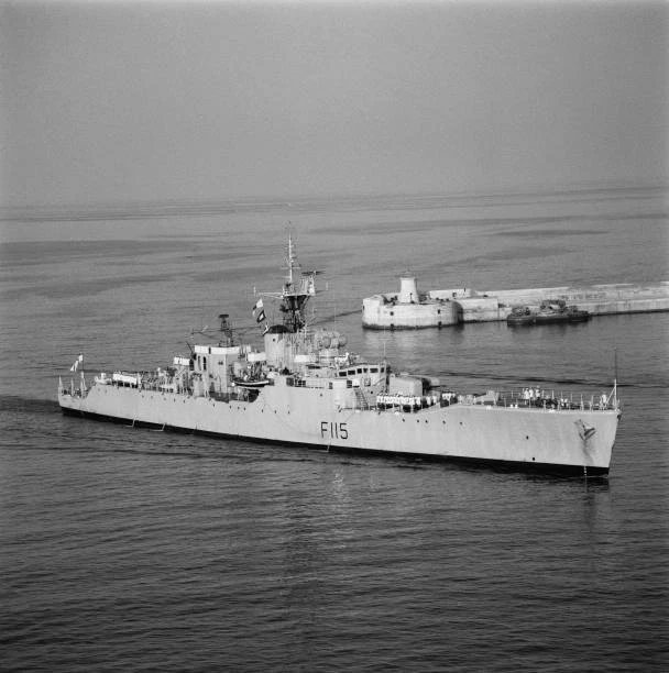 ROTHESAYCLASS ANTISUBMARINE FRIGATE 'HMS Berwick' 1966 OLD PHOTO EUR