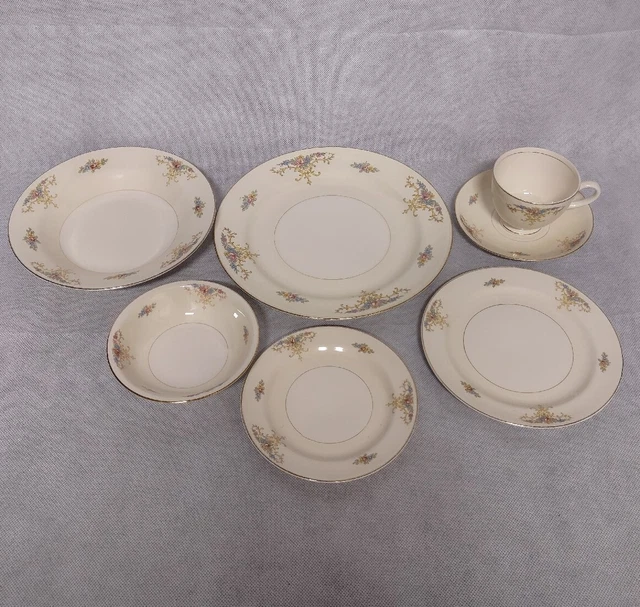 Homer Laughlin Rochelle 7-Piece Place Setting Eggshell Nautilus Plates Bowls Cup