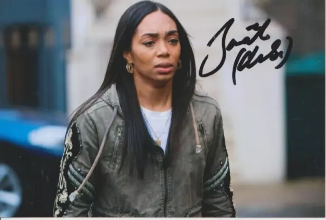 Zaraah Abrahams    **HAND SIGNED**  4x6 photo  ~  Eastenders  ~  AUTOGRAPHED