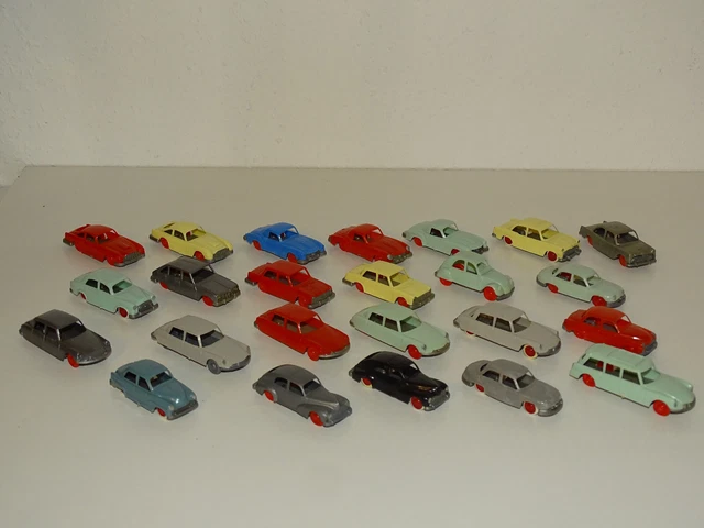 LES VOITURES ANCIENNES CITROEN RENAULT PEUGEOT PANHARD FEVE 3D au choix
