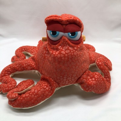 hank finding dory stuffed animal