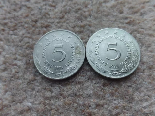 Rare Collectable Socialist Federal Republic of Yugoslavia   2x   5 Dinara  Coins