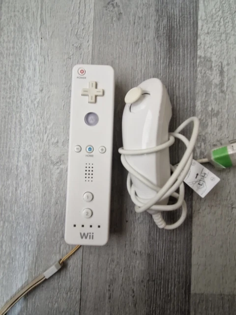 Nintendo Wii OFFICIAL White Remote Controller and Nunchuck Set WORKING.