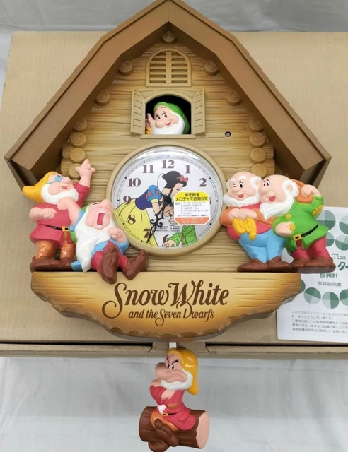 DISNEY TIME CLOCK Seven Dwarfs and Snow White Wall Hanging Pendulum ...