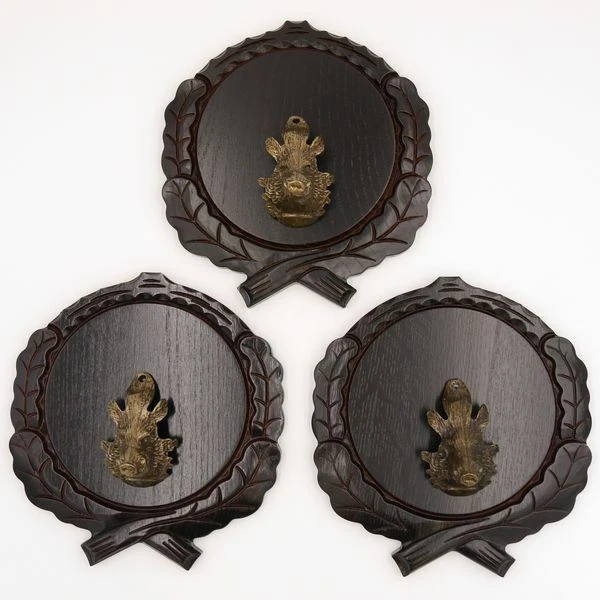 3 Pieza Keilerschilder Tallado Oscuro Af 17,5cm Con 3 X Jabalí Cabeza Portada