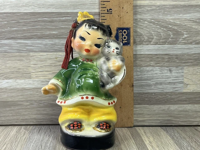 VINTAGE EARLY JOSEF Original Figurine Wee Lin Girl Holding Kitten £22. ...
