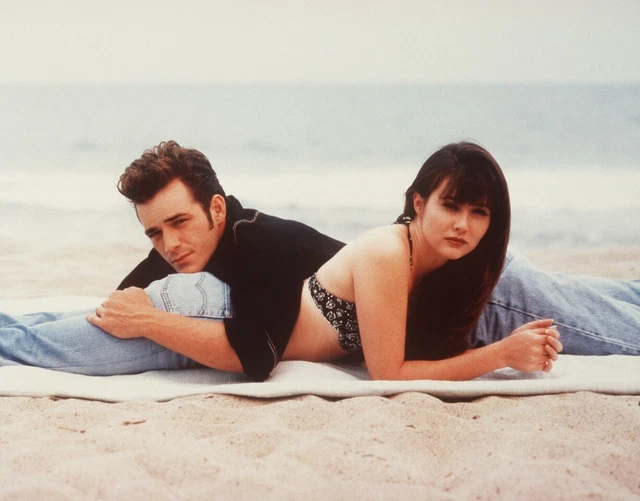 Beverly Hills 90210 Luke Perry Shannen Doherty   8x10 Glossy Photo