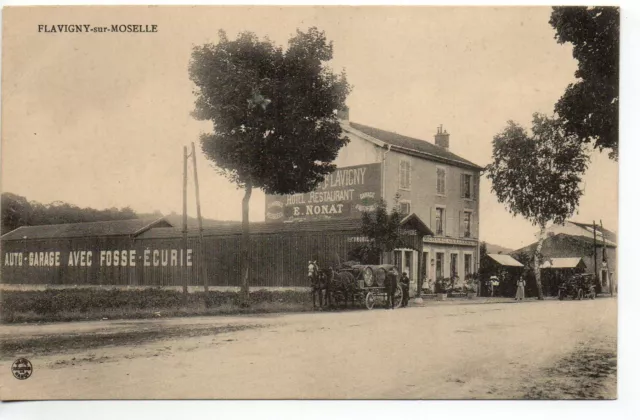FLAVIGNY - Meurthe & Moselle - CPA 54 - café restaurant hotel - garage car