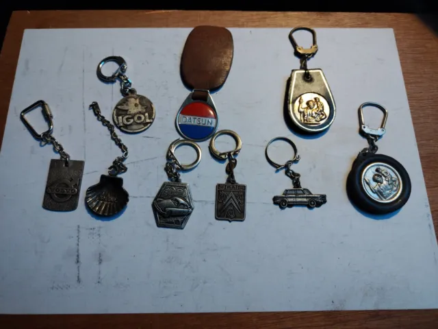 Ancien porte clefs clés vintage SIMCA automobilie 1950s France garage metal