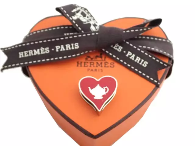 HERMES Heart-shaped Scarf Ring Tea Time Rouge Silver H2 cm W1.9cm with Box  New