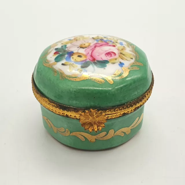 Rare Vintage ‘Peint Main’ Limoges Gout De Ville Green Porcelain Pill Trinket Box