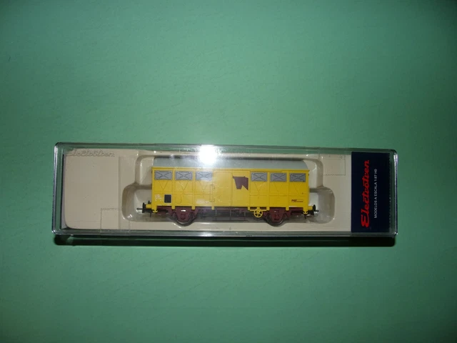 Wagon Roco 46441.3 - Couvert Court Jaune Transport De Bétail - NEUF