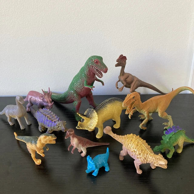 VINTAGE MEDIUM SIZE Plastic Dinosaur Toy Lot 90s 2000s Figurine Bundle