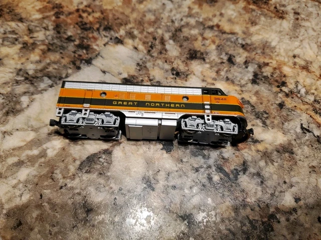 KATO #106-0416 N Scale Great Northern F7A & F7B Locomotive