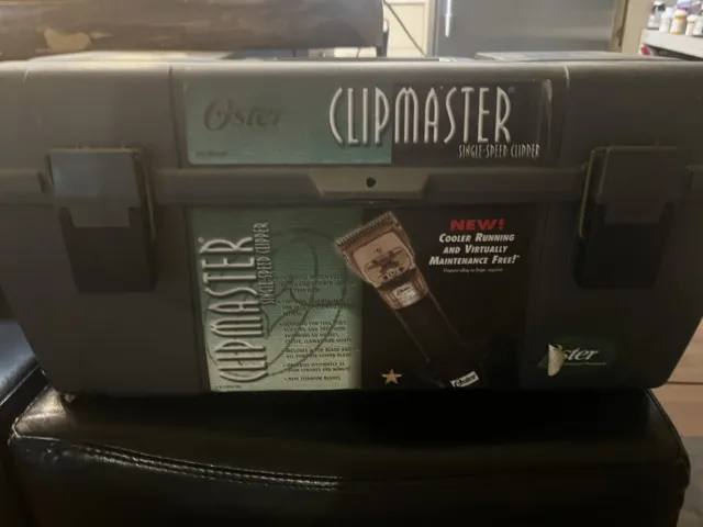 Oster Clipmaster  w/ Case & Manuals Variable-Speed Clippers USA TESTED!
