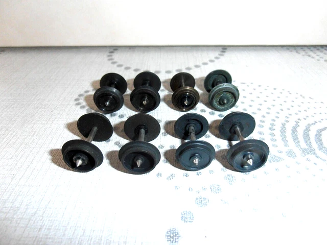 Modellismo Ferroviario - Marklin E700580 - scala H0 1.87 - set 2 assali Hamo 10,3 mm per corrente continua DC