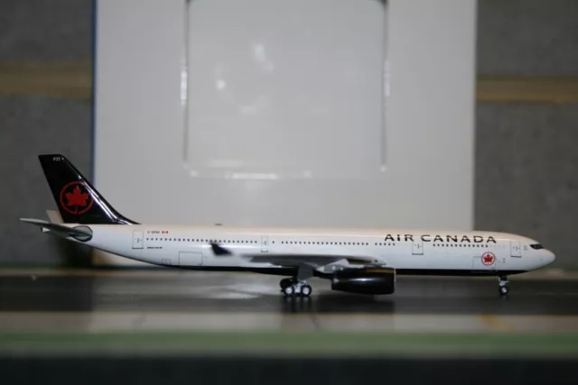 Aeroclassics 1:400 Air Canada Airbus A330-300 C-GFAF Die-Cast Model Plane