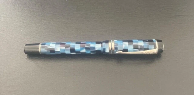 Stylo Bille Parker Duofold Argenté Godronné - Plaqué Or 18k, Occasion, Modèle Prestige