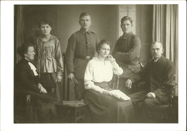 Otto Dix German artist modern postcard from 1911 family photo parents siblings