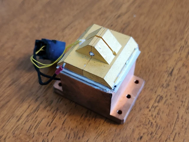 Coherent AVIA LASER Nd:Yvo4 VANADATE CRYSTAL MOUNT