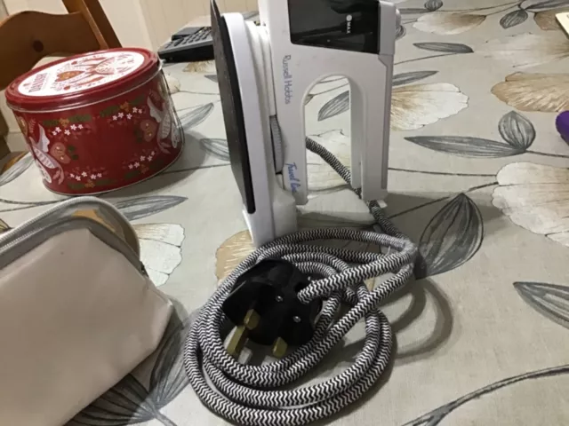 travel iron working