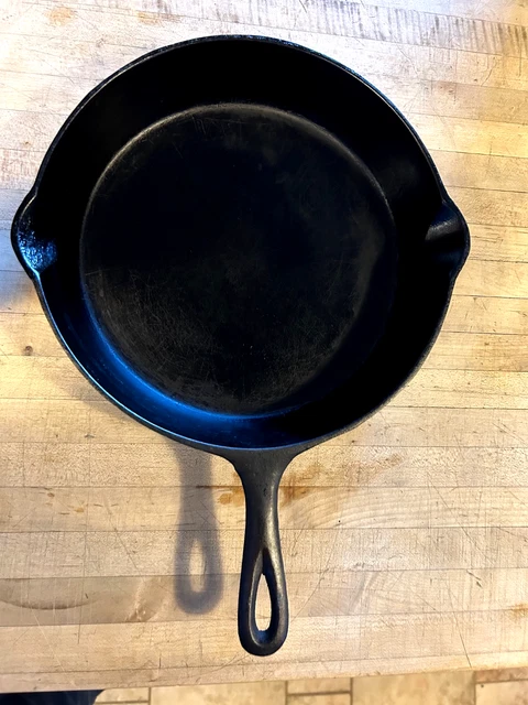 Vtg Lodge Cast Iron Skillet 8 - 3-Notch Heat Ring - Double Pour