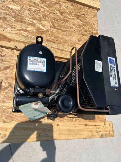 Copeland Hermetic Condensing Unit 1/2hp 208-230V 60HZ 1PH F3AH-A050-IAU-201
