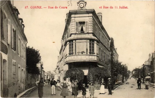 CPA AK COSNE - Rue de Cours et Rue du 14 Juillet (421270)