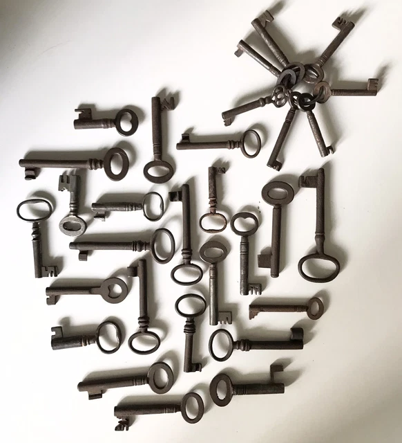 Antique Vintage Keys Job Lot. Lot 2.
