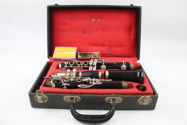 Clarinete Boosey & Hawkes Regent London con equipo de limpieza y estuche rígido SIN PROBAR