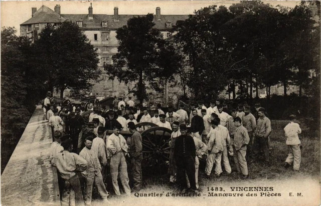 CPA AK VINCENNES Quartier d'Artillerie Manoeuvre des Pieces (672237)