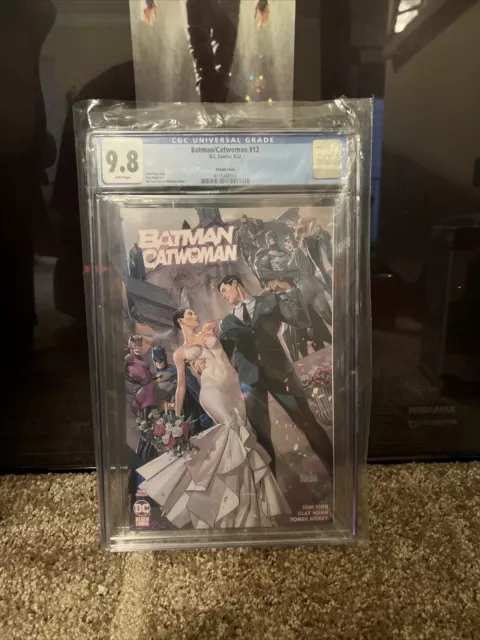 Batman / Catwoman #12 CGC SS 9.8 Clay Mann Wraparound Cover DC Comics 2022