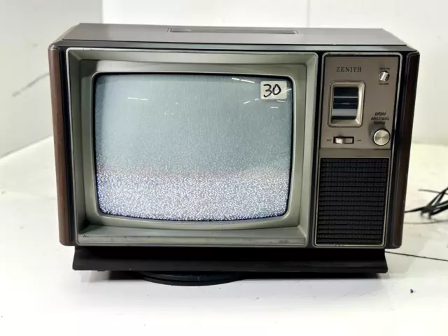 Zenith L1312W TV 80s Solid State Vintage Television