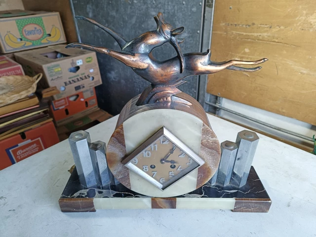 Pendule Horloge A Poser Art Deco