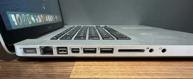 Apple MacBook Pro 2012 15,4" A1286 - Intel Core i7 2,3 GHz - 240 GB di unità di memoria - 8 GB RAM 6
