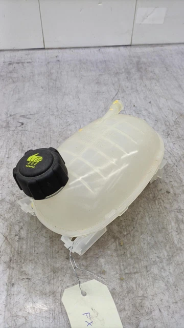 Condenseur De Climatisation Pour Dacia Sandero III 1.0i 65/90/100ch - Réf. 921005FA0A, Occasion
