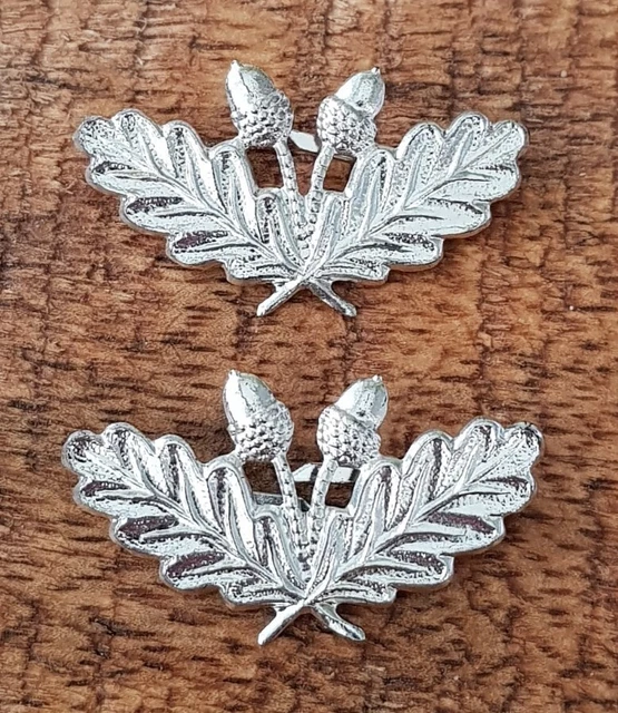 Uniform Effekten 2er Set Silber Eicheln Eichenlaub 4x2 cm
