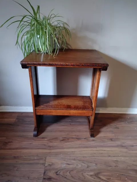 Antique Arts and crafts c1900 Oak occasional table/side table