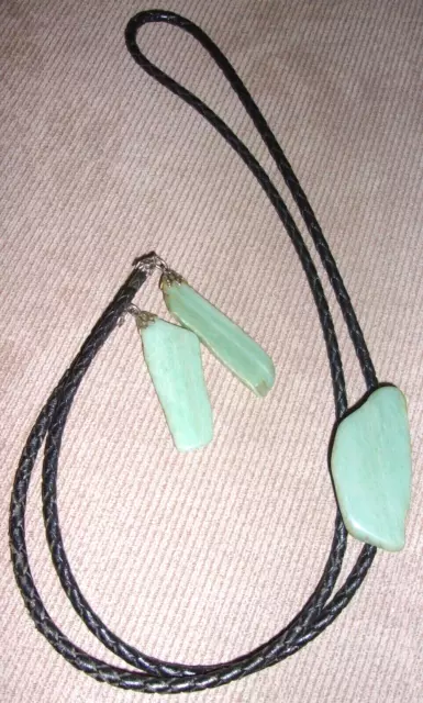 Vintage Variscite ? Agate ? Bolo Tie Leather Braid Dangle Stone Tips Estate