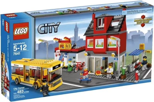 LEGO City 7641 City Corner BRAND NEW SEALED Rare Retired 2011