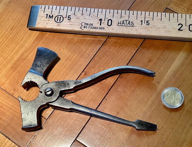 Outil ancien pince d'occasion - Matériel et outils de