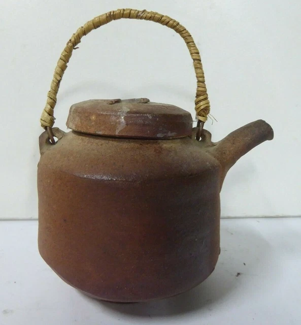 VINTAGE CHESTER NEALIE Teapot Nz Australian Pottery Artist Wood Fired