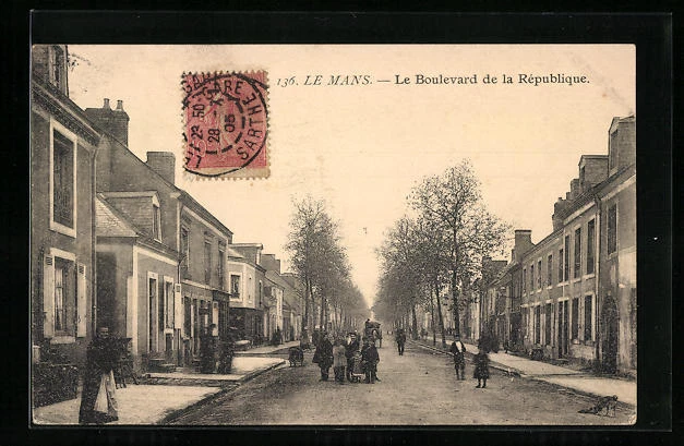 81118 cpa 72 Le Mans - Le Boulevard René Levasseur