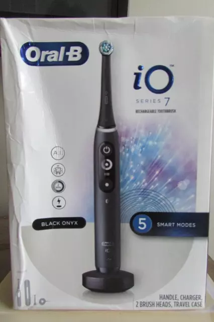 Oral-B Io Series 7 Black Rechargeable Toothbrush -2 Brush Heads & Travel Case-Nw